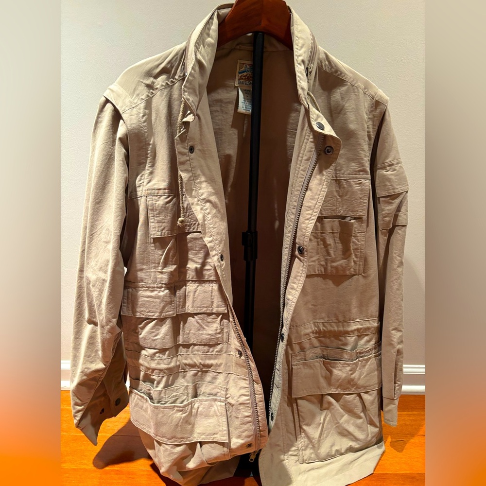 Vintage TravelSmith Men’s Safari Travel Jacket Beige Utility Pockets Size‎ M EUC